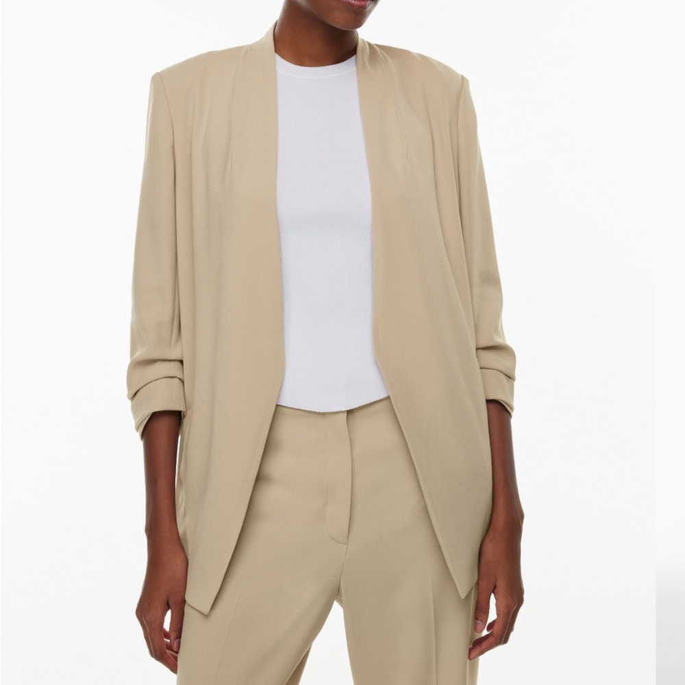 BABATON/ARITZIA blazer size 0. Never worn.
